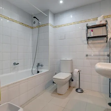 Daire Luxury 2 Bed Freeview Tv Wi Marbella